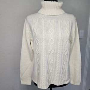 By Design/ woman’s/ ivory turtleneck sweater/‎ L